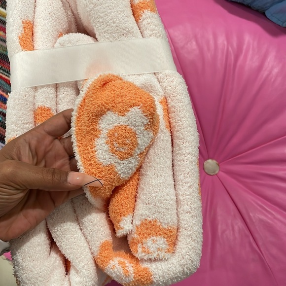 Mellow & Mod - Picture 3 of 3